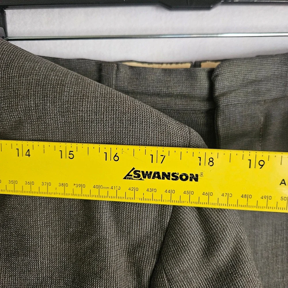 Vintage George J Good Hickey Freeman Brown Textured Wool 3 Button Suit 44R 31W